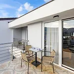 114 Apartment Baška